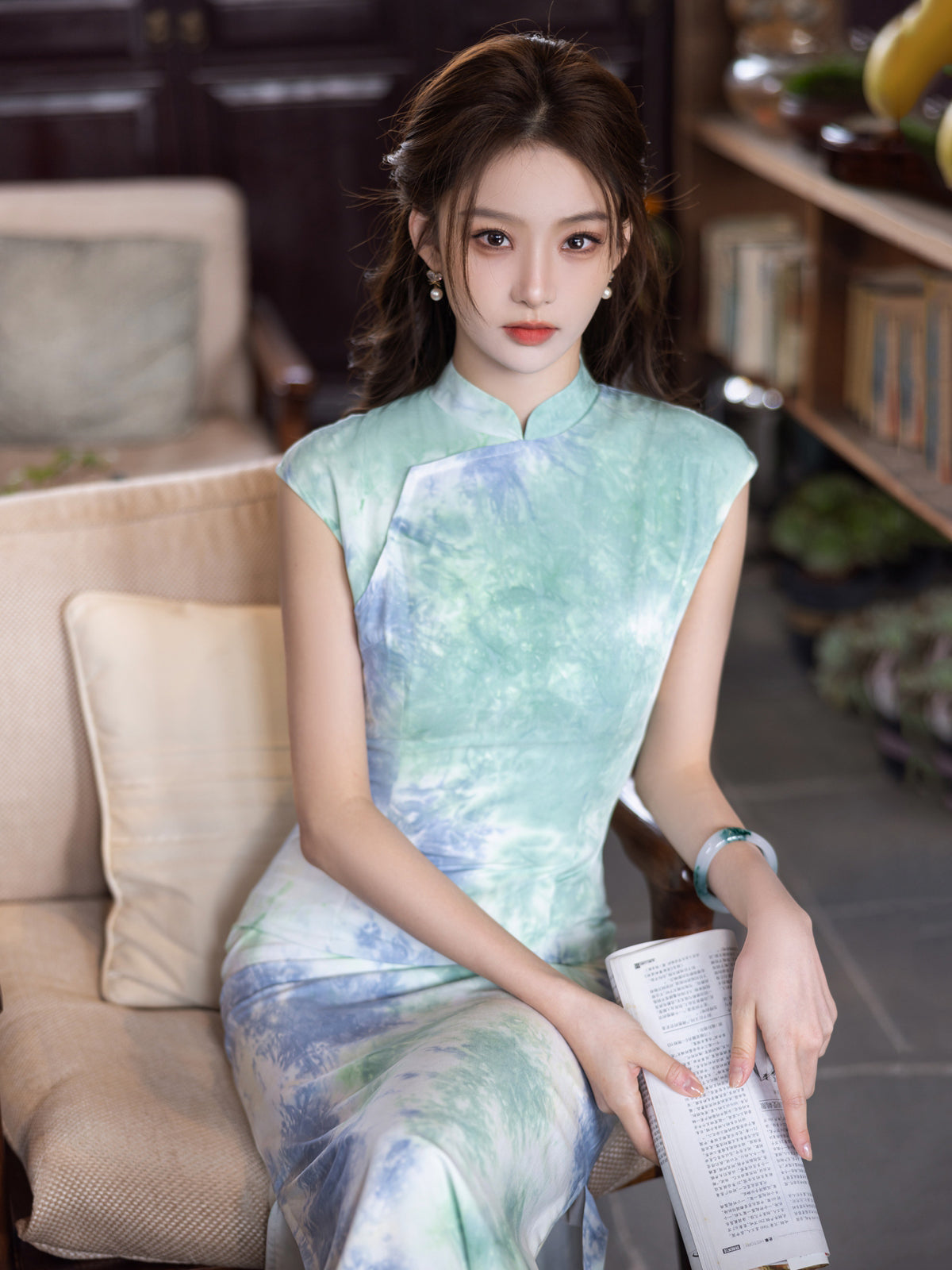 Tiffany - Sleeveless Sky Blue Cheongsam