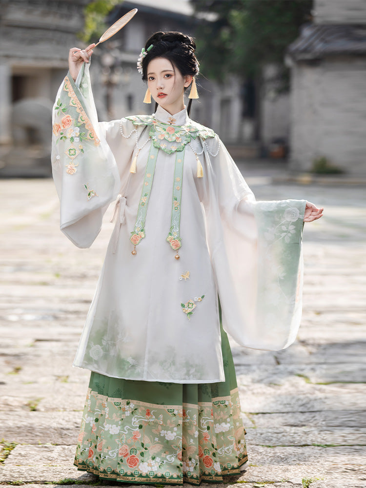 Ancient Gardens - Robe & Mamianqun Ming Dynasty Hanfu Set
