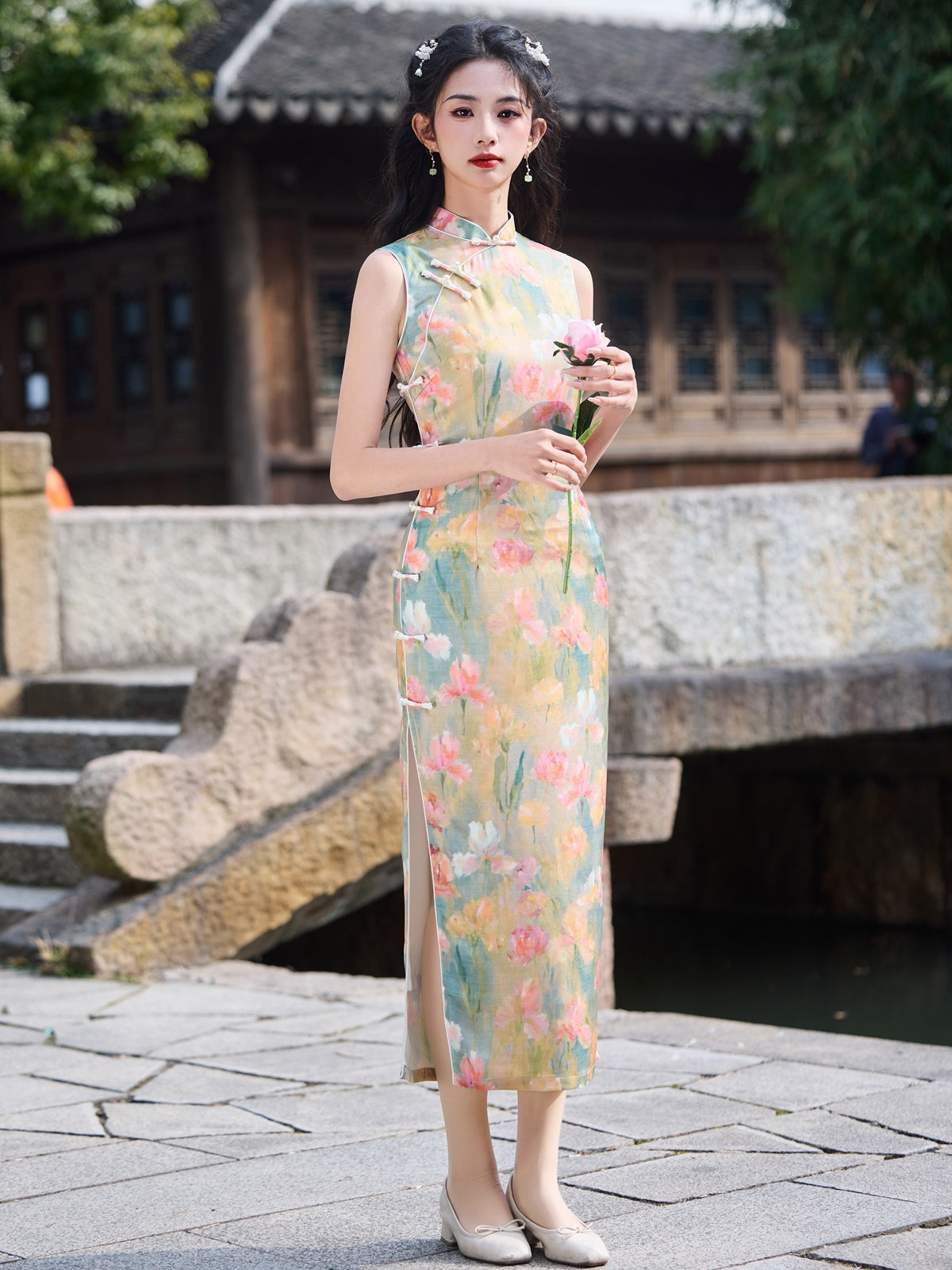 Huayi 花逸 - Sleeveless Retro Floral Long Cheongsam