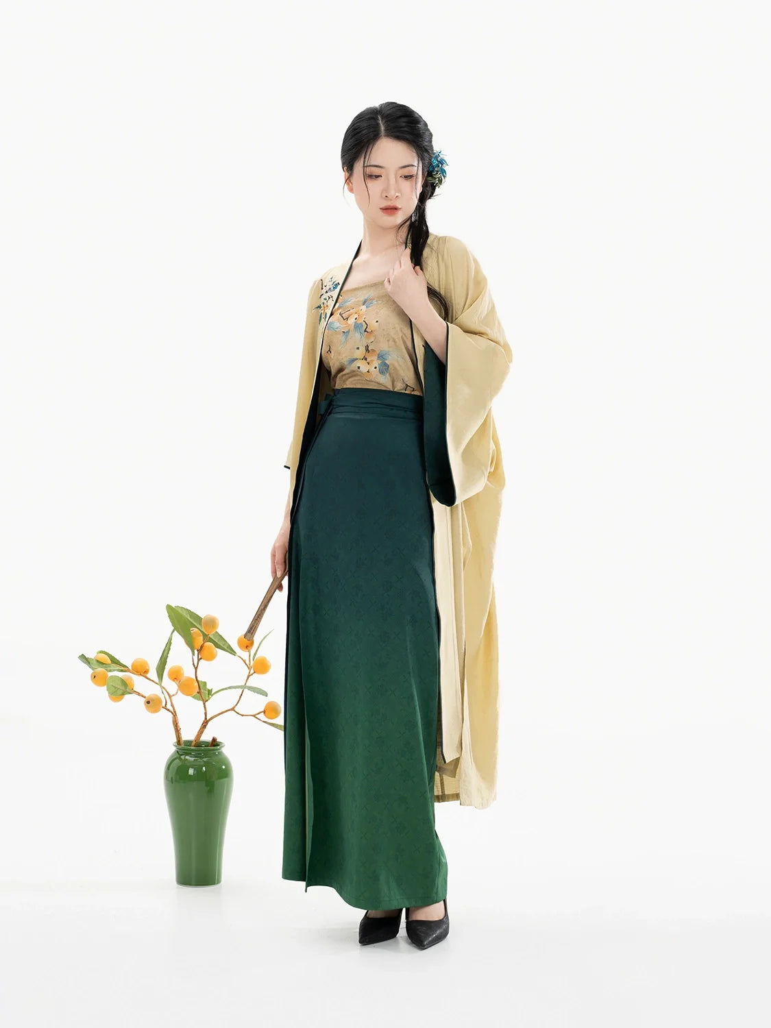 Loquat 枇杷 - Modern Song Dynasty Hanfu Outfit (Preorder)