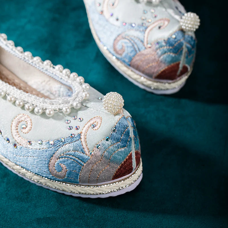 Waves - Embroidered Chinese Hanfu Shoes