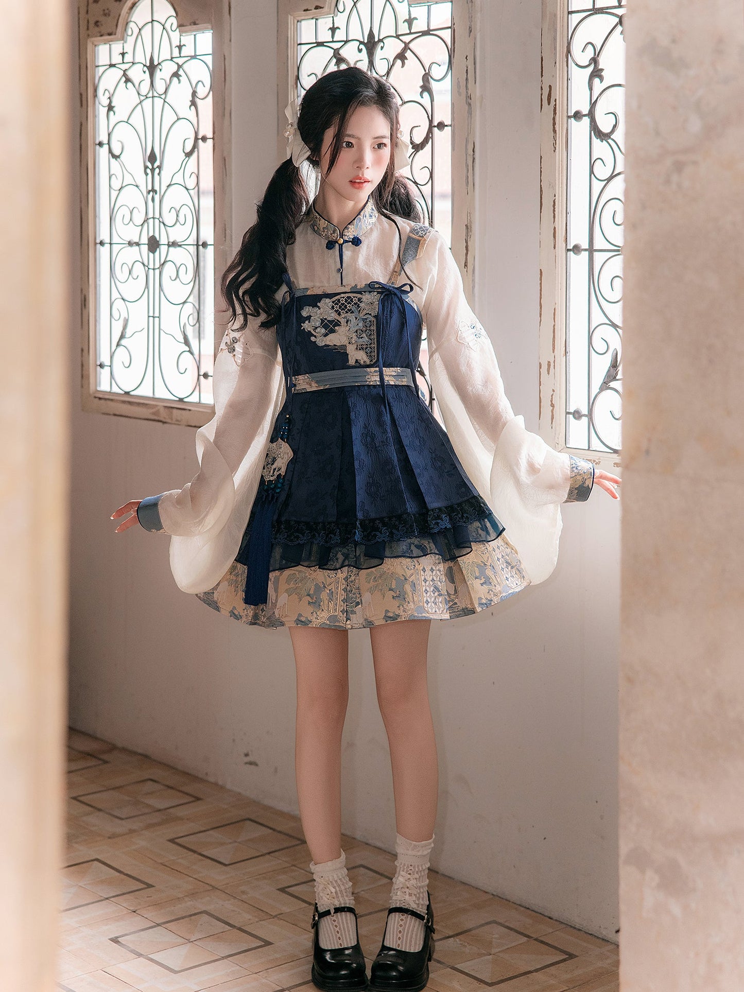 Bogu Baa Baa 博古咩咩 - Eclectic New Chinese Style Overskirt Hanfu Set (Preorder)