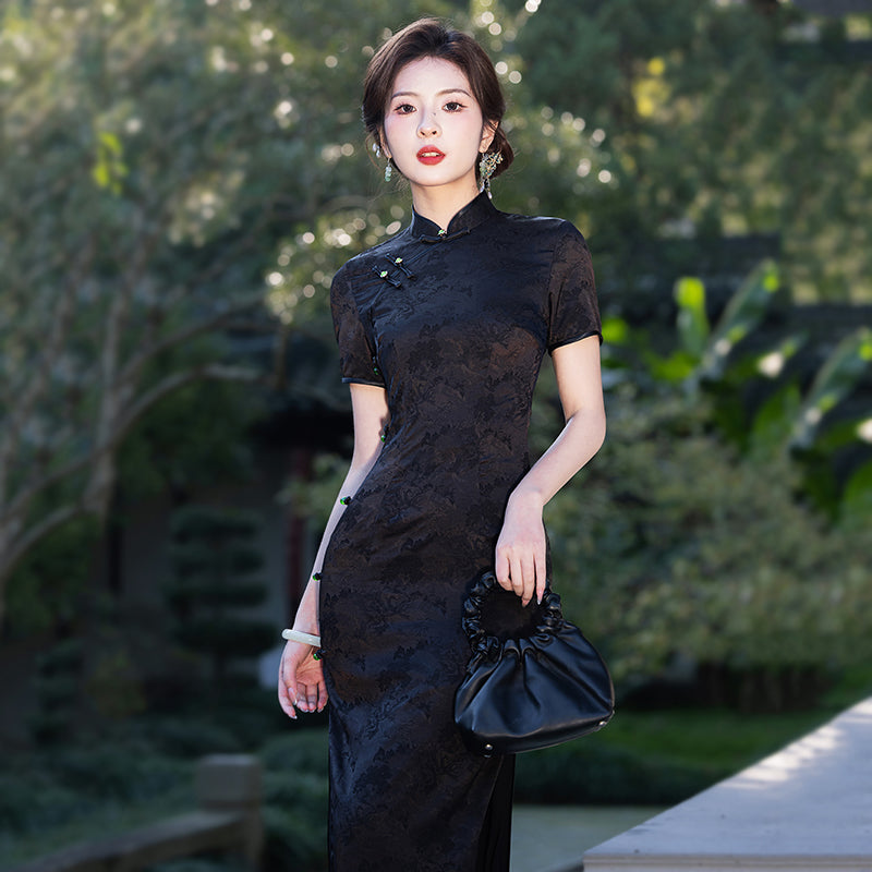 Phantom Flower Shadow 幽花暗影 - Short Sleeve Black Cheongsam