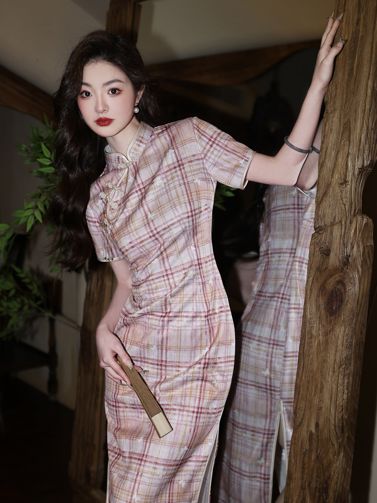 Warm Pink 暖粉 - Short Sleeve Plaid Cheongsam