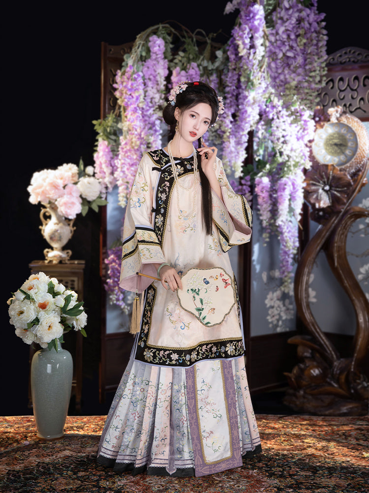 Baohua 宝华 - Qing Dynasty Han Lady Outfit