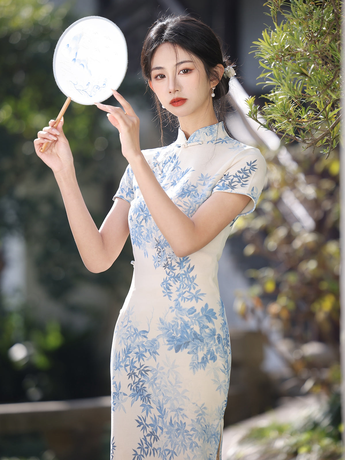 Rustling Winds - Short Sleeve Spring Blue Midi Cheongsam