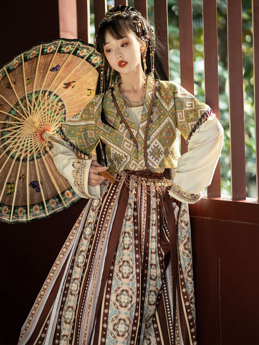 Qiubai 秋白 - Tang Dynasty Style Beizi Qiyao Ruqun
