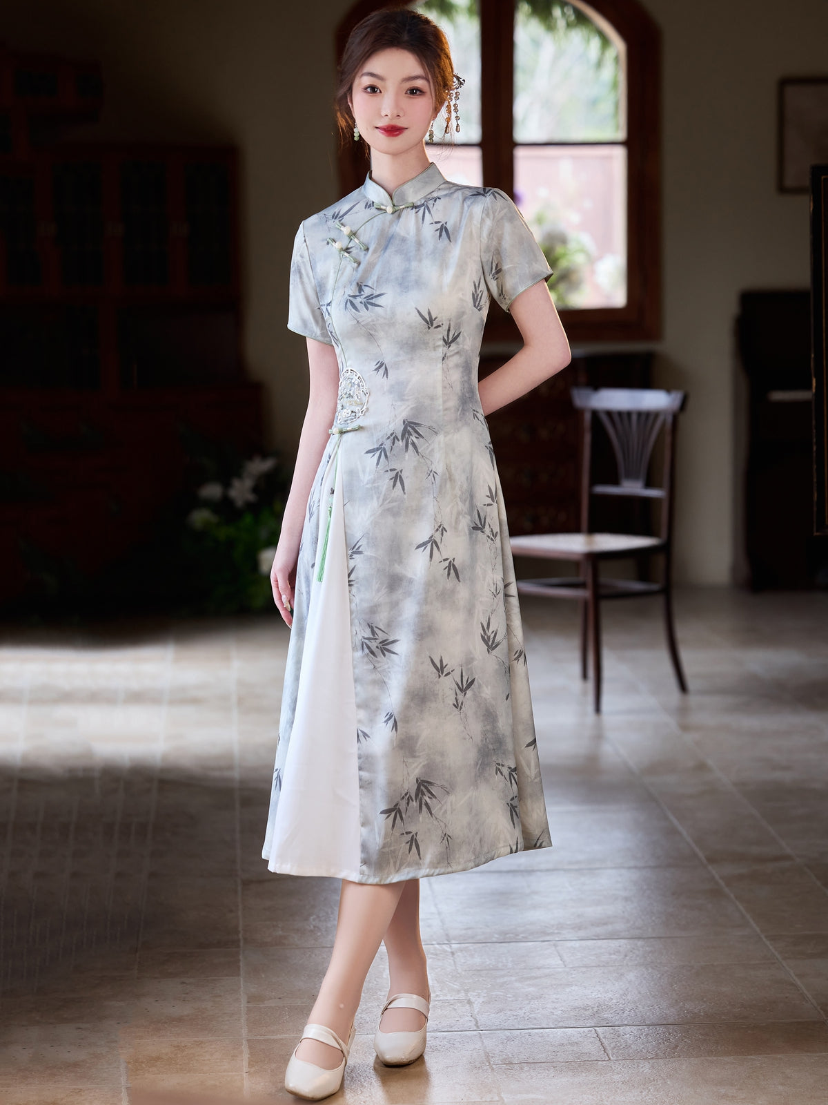 Spring Tour - Short Sleeve Grey Ao Dai Cheongsam