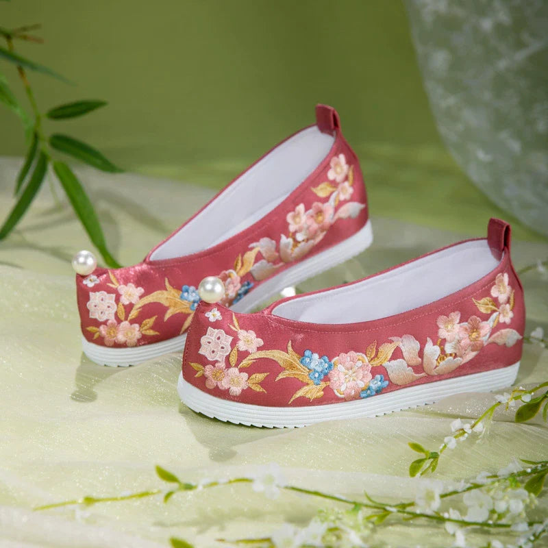 Kayla - Embroidered Chinese Hanfu Shoes