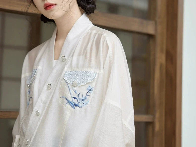 Song Dynasty x Modern Hanfu: Green Chord 青语拂弦 (Preorder)