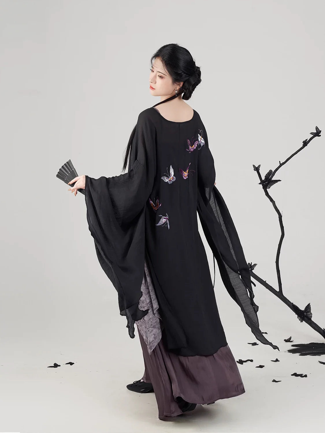 Tang Dynasty x Modern Hanfu: Swallowtail Butterfly 燕尾蝶 (Preorder)