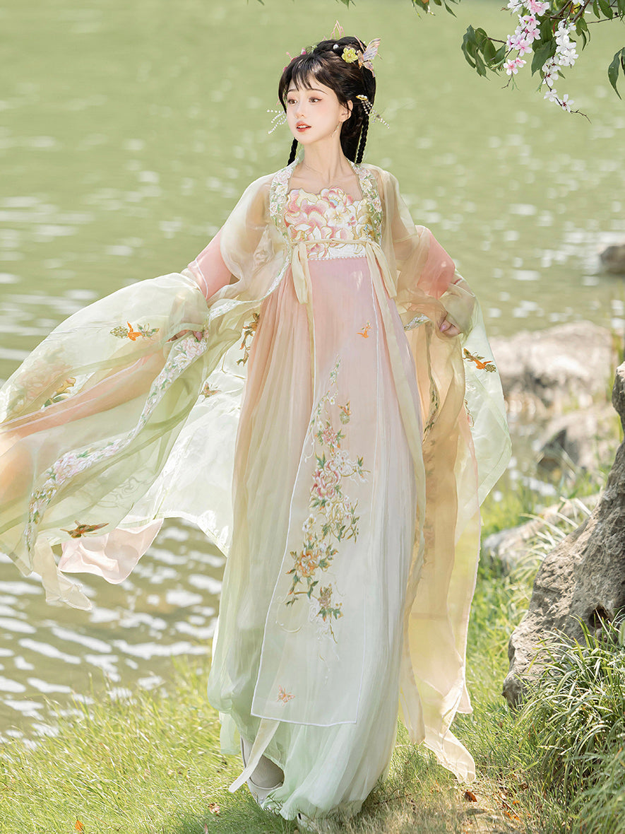 White Peony 白芍 - Tang Dynasty Style Hanfu Dress Heziqun