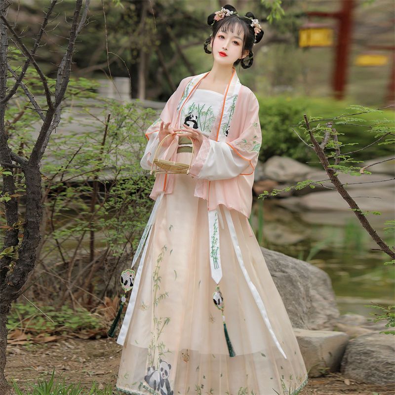 Panda 熊猫 - Song Dynasty Style Qiyao Ruqun Hanfu