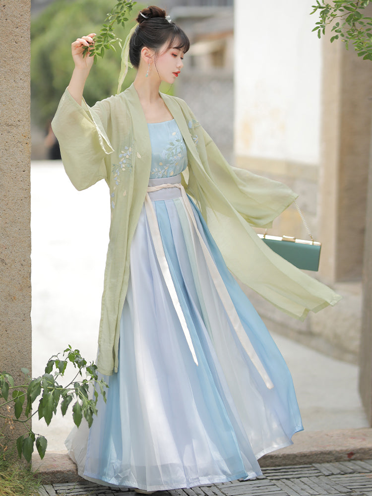 Menghua 梦华 - Song Dynasty Style Qiyao Ruqun Hanfu