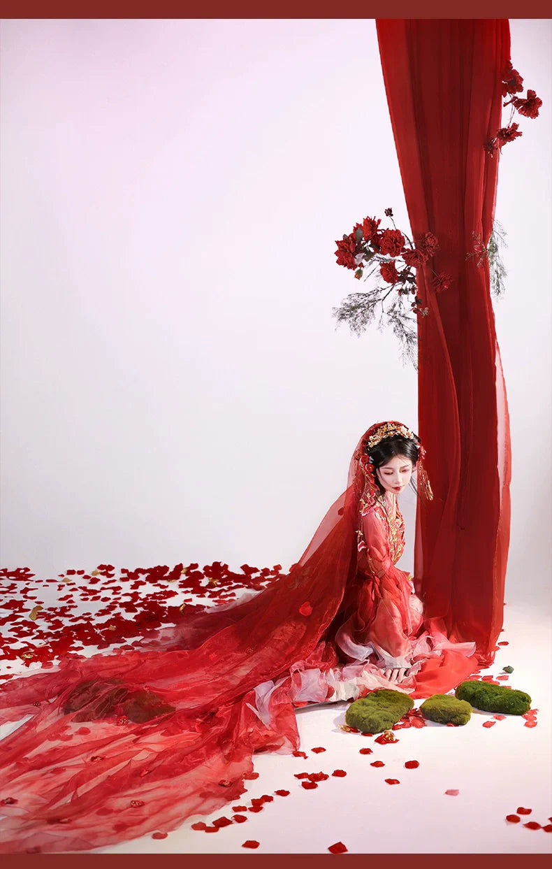 The Song Dynasty Wedding, Bridal Gown, Camellia Petals 山茶花事 (Preorder)
