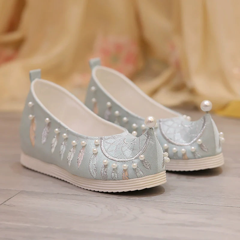 Dreamcatcher – Embroidered Chinese Hanfu Shoes