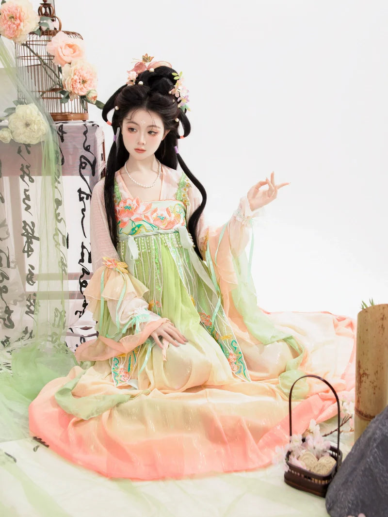 Fairy Words 花仙辞 - Tang Dynasty Style Qixiong Ruqun