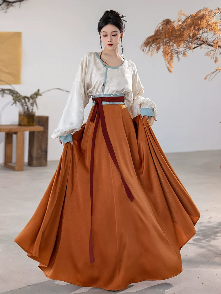 Tang Dynasty x Modern Hanfu: Swan Banquet 惊鸿宴 (Preorder)