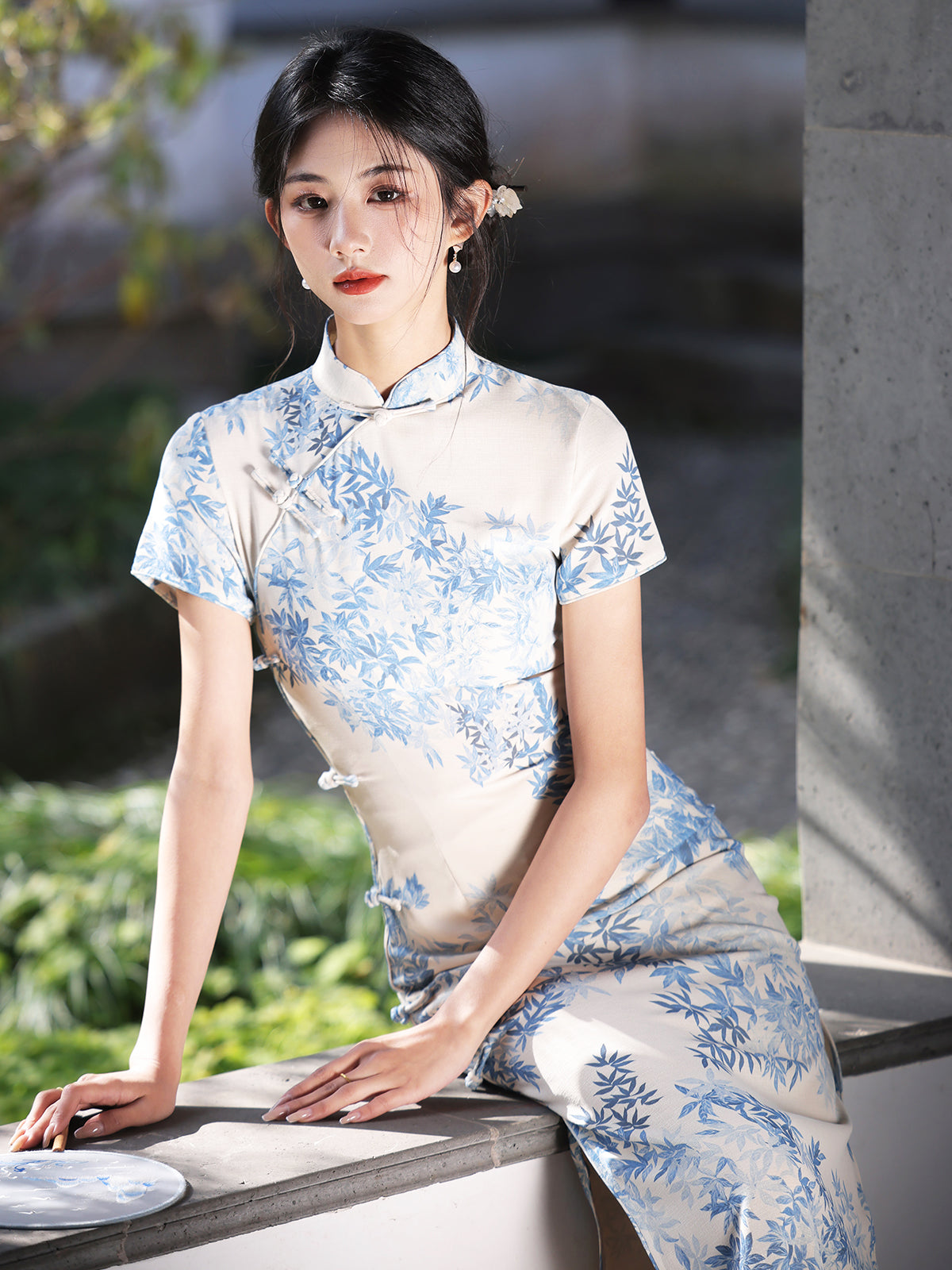 Rustling Winds - Short Sleeve Spring Blue Midi Cheongsam