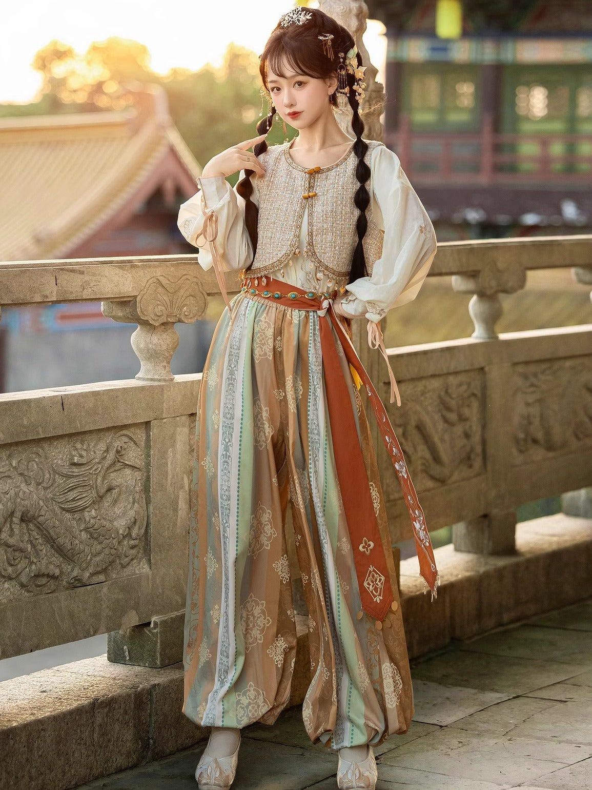 Yongyule 永遇乐 - Dunhuang Inspired New Chinese Style Outfit