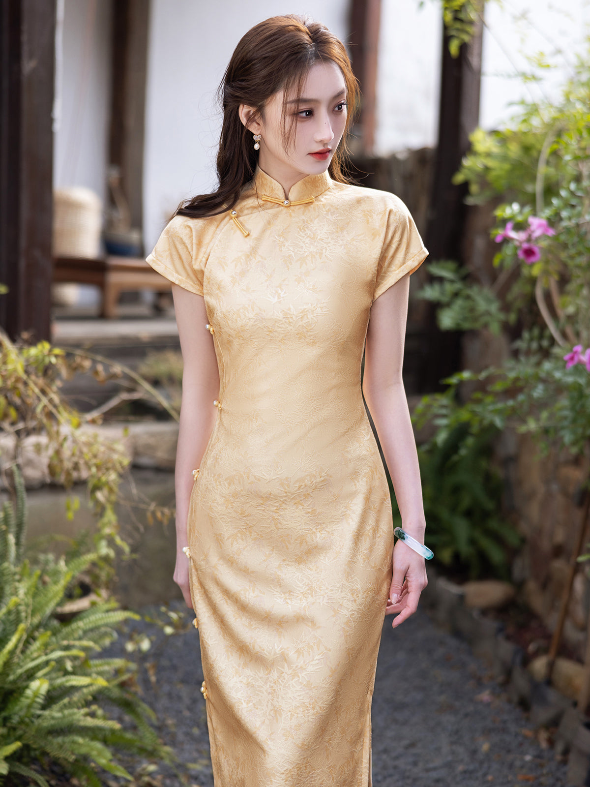 Light Gold 淡金 - Short Sleeve Gold Cheongsam