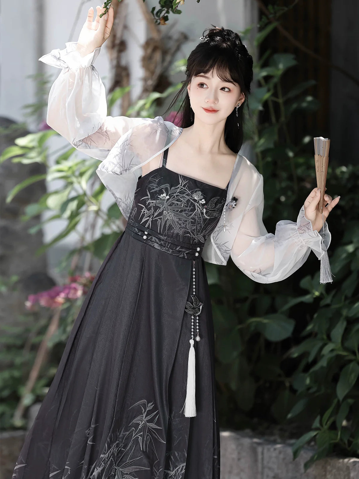 Tang Dynasty x Modern Hanfu: Ember Bamboo 竹烬