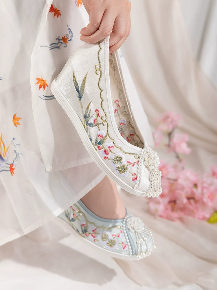 Eva - Embroidered Chinese Hanfu Shoes