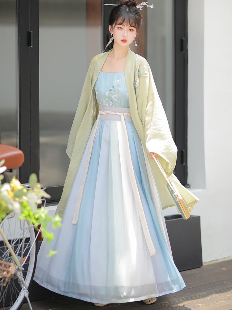Menghua 梦华 - Song Dynasty Style Qiyao Ruqun Hanfu