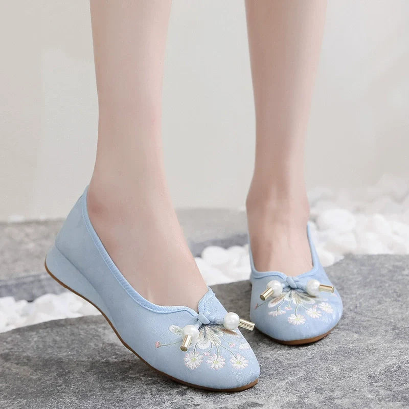 Arabella - Embroidered Chinese Style Shoes