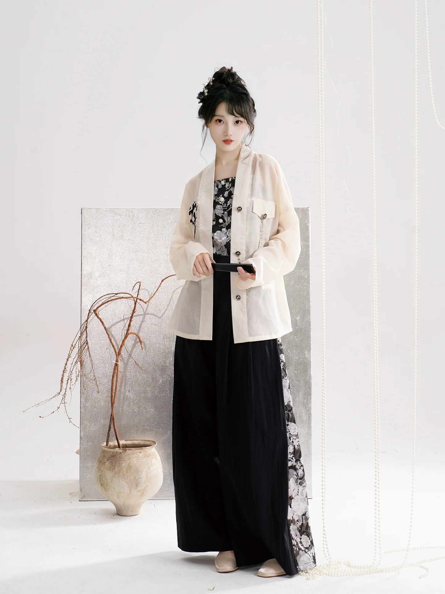 Friday Evening 晚五 - Modern Song Dynasty Summer Casual Hanfu Outfit (Preorder)