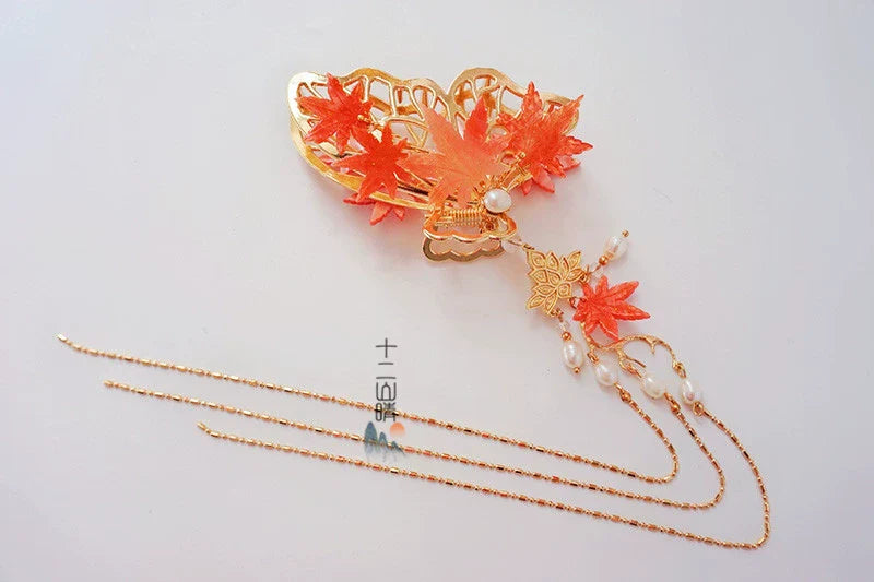 Hair Claw: Maple Leaf
