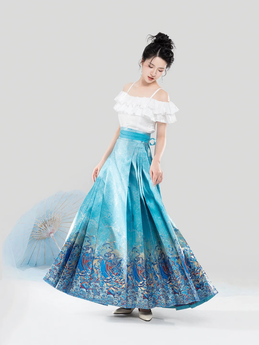 Five Elements Water 五行水 - Modern Ming Dynasty Lotus Blouse, Mamianqun Hanfu Outfit (Preorder)