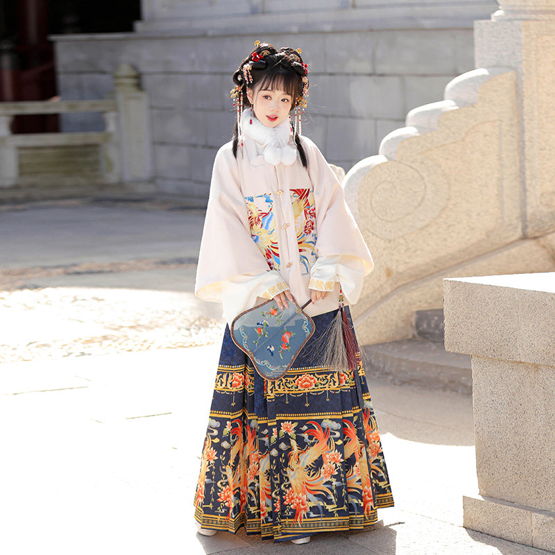 Phoenix Feather 凤羽 - Square Collar Top & Mamianqun Ming Dynasty Hanfu Set