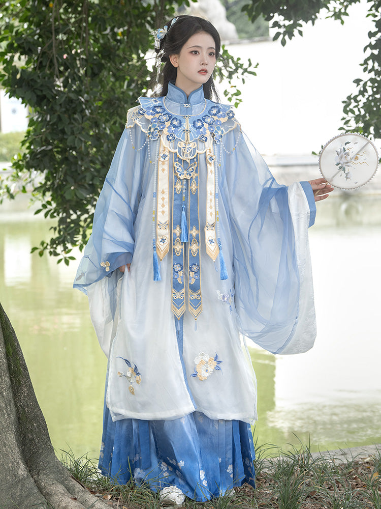 Jinluo 烬落 - Cloud Collar & Mamianqun Ming Dynasty Hanfu Set