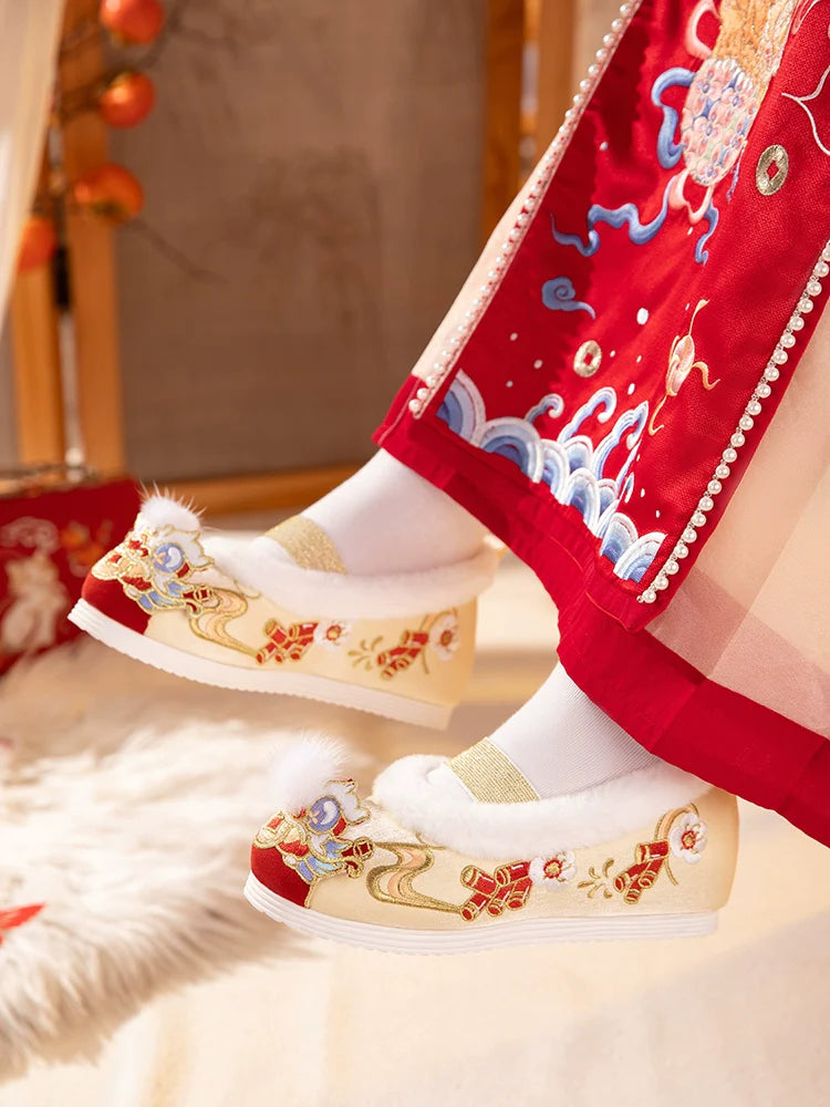 Isla - Embroidered Chinese Hanfu Shoes