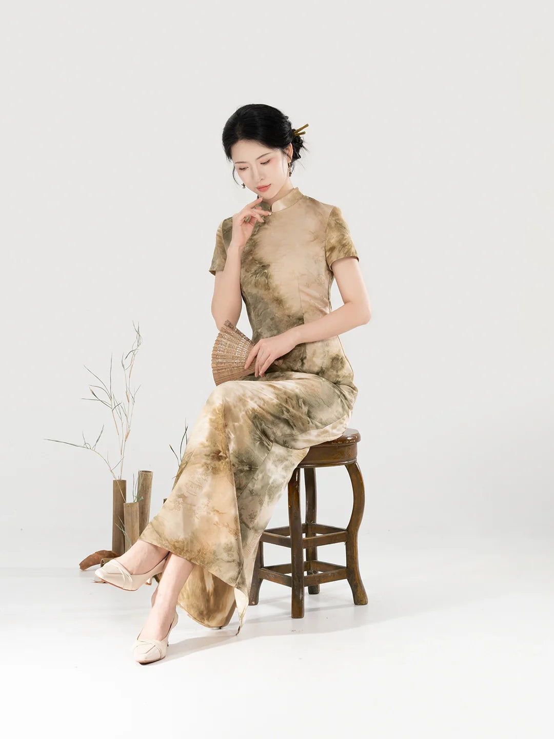 Qingshan Fog 青山雾 - Short Sleeve Long Cheongsam (Preorder)