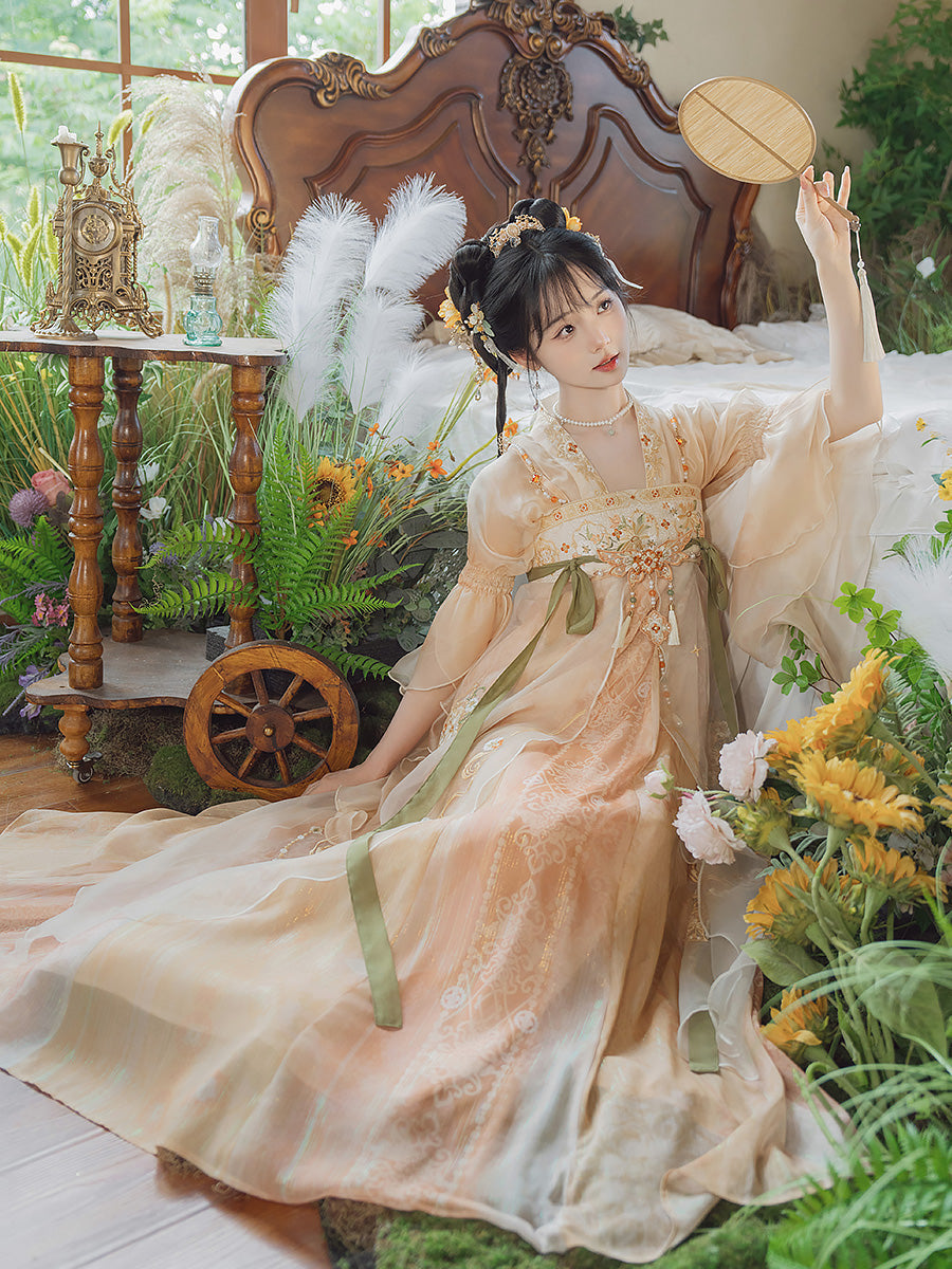 Wind Flower Message 风花传信 - Tang Dynasty Style Qixiong Ruqun