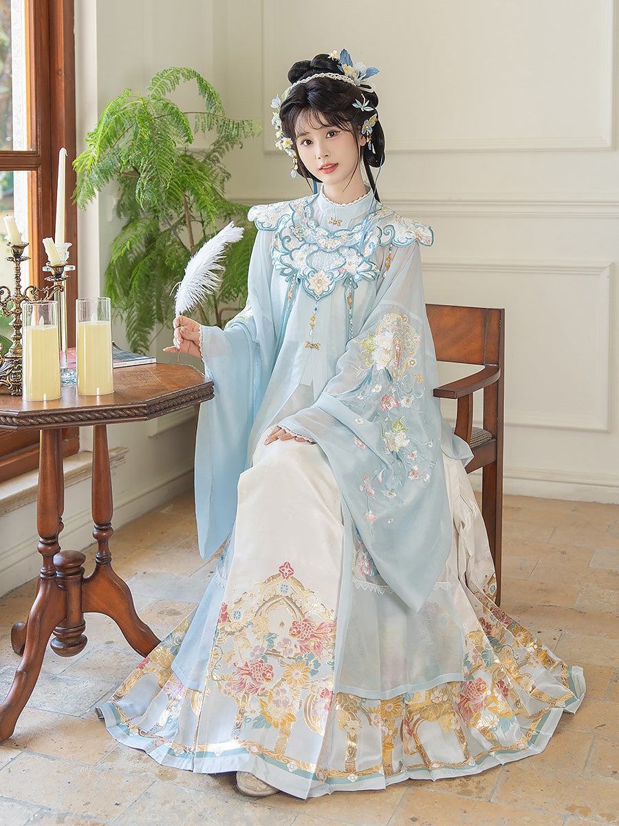 Crescent Frost 半月霜 - Cloud Collar & Mamianqun Ming Dynasty Hanfu Set