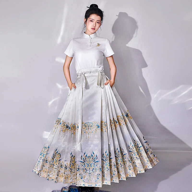 Ming Dynasty Modern Hanfu, Mamianqun, Phoenix Crown 凤冠 (Preorder)