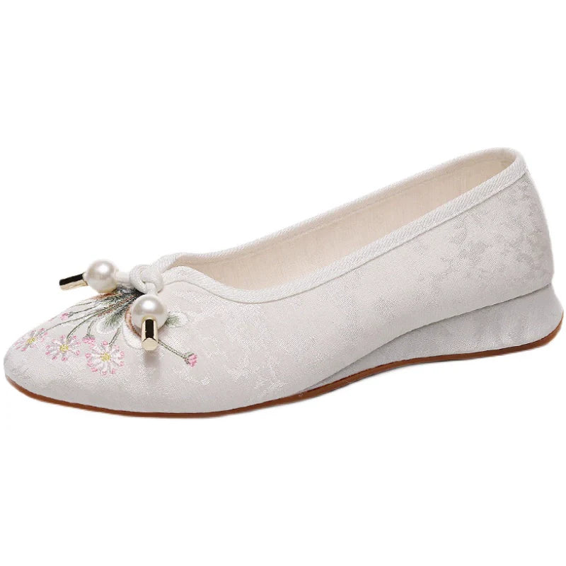 Arabella - Embroidered Chinese Style Shoes