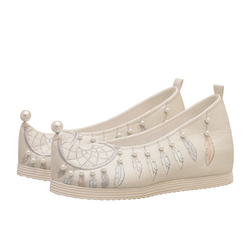 Dreamcatcher – Embroidered Chinese Hanfu Shoes