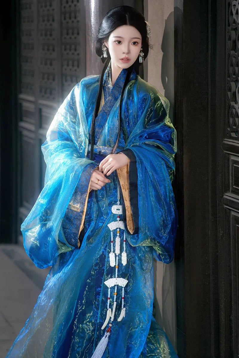 Shimmering Nights - Warring States and Han Dynasty Straight Hem Robe