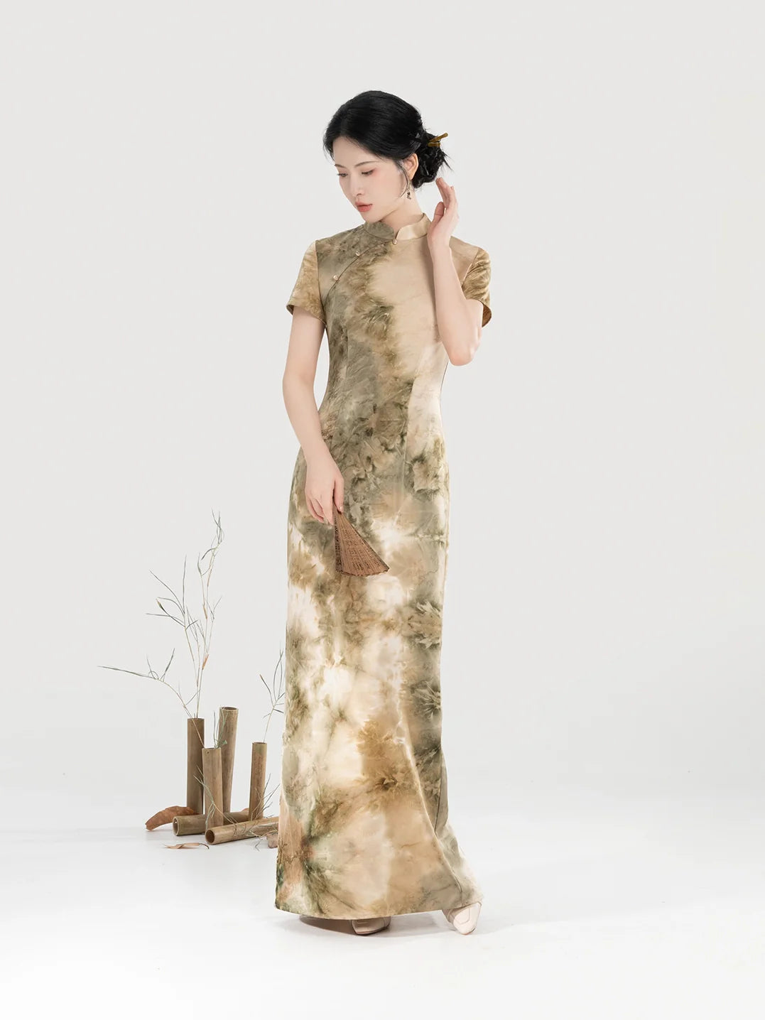 Qingshan Fog 青山雾 - Short Sleeve Long Cheongsam (Preorder)