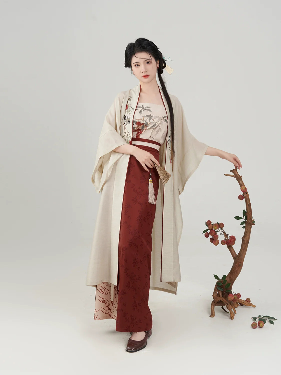 Song Dynasty x Modern Hanfu: Lychee Bliss 荔香晚鹊 (Preorder)