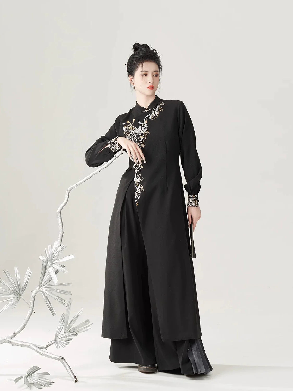 Song Dynasty, Modern Hanfu, Gold and Silver 金银 (Preorder)