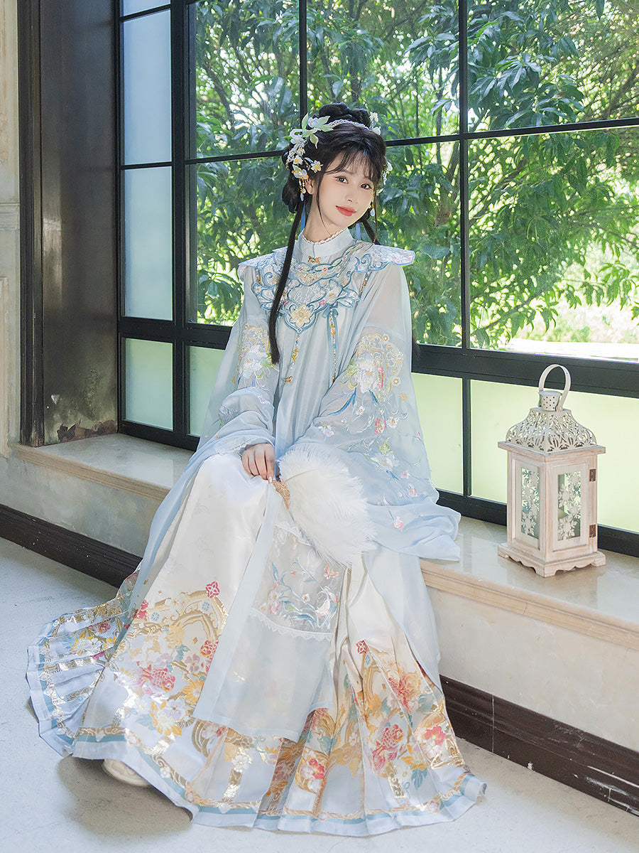 Crescent Frost 半月霜 - Cloud Collar & Mamianqun Ming Dynasty Hanfu Set