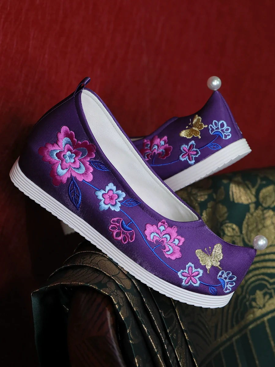 Anika – Embroidered Chinese Hanfu Shoes