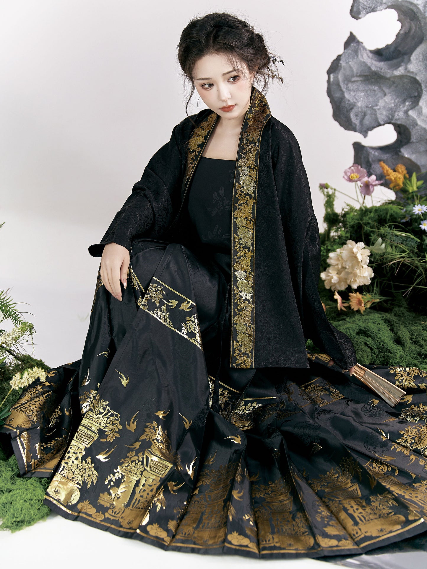 Peony Lion 牡丹狮子 - Song Dynasty Style Qiyao Ruqun Hanfu (Preorder)