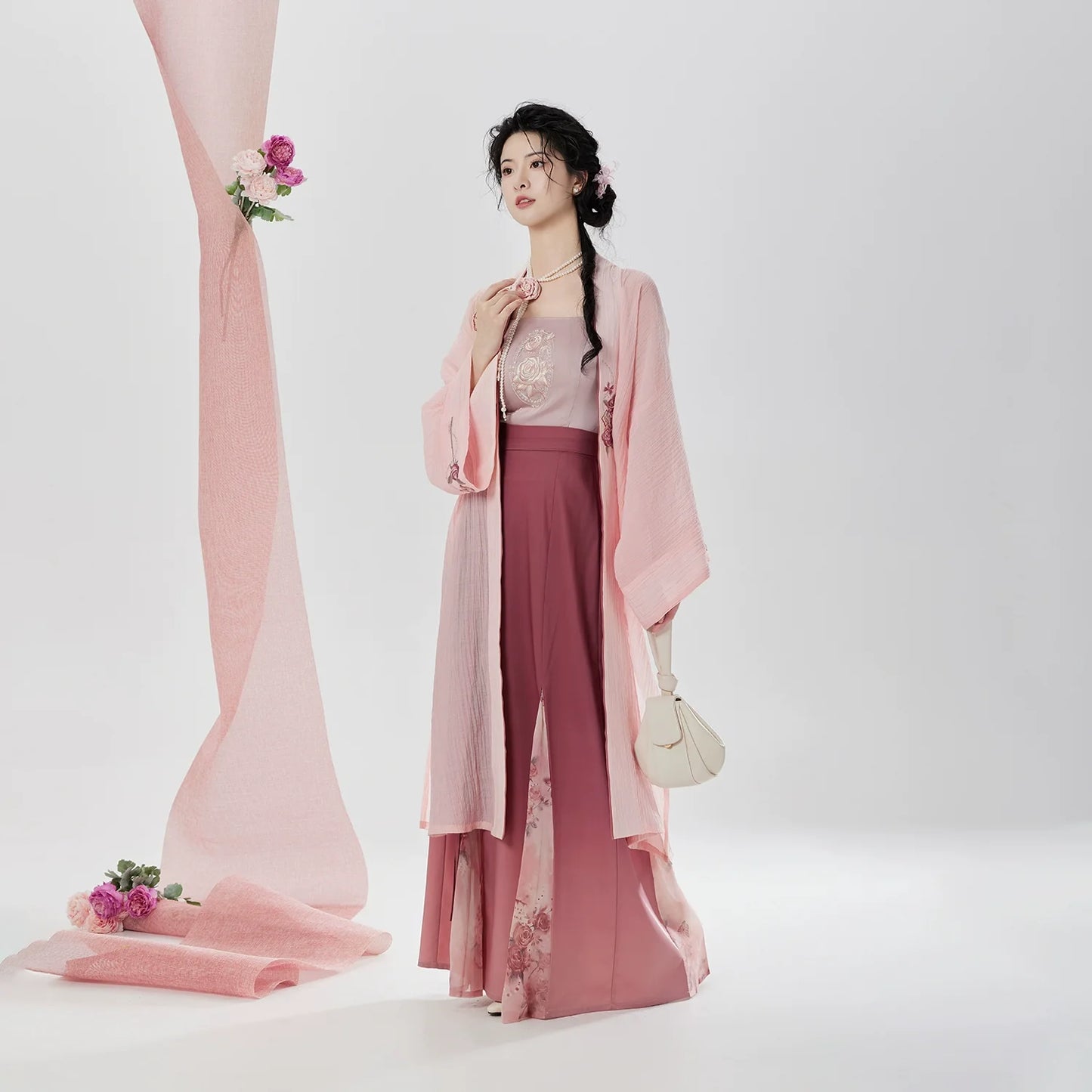 Rose Letter 玫瑰来信 - Modern Song Dynasty Hanfu Outfit (Preorder)