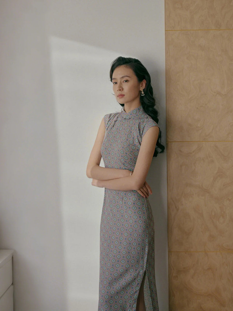 Fang Yu 方玉 - Spring and Summer Short Sleeve Hong Kong-Style Cotton Cheongsam (Preorder)